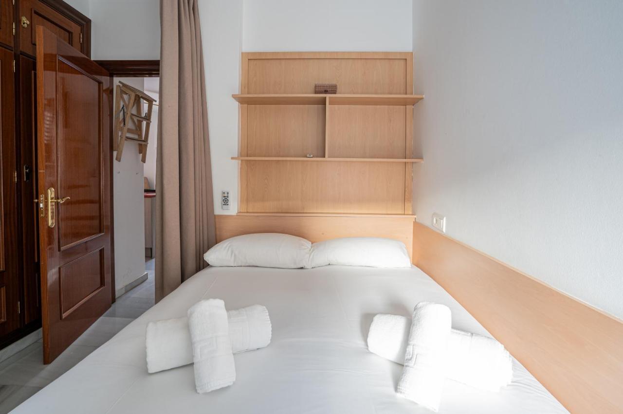 Stay U-Nique Apartment Alonso Benitez Malaga Luaran gambar